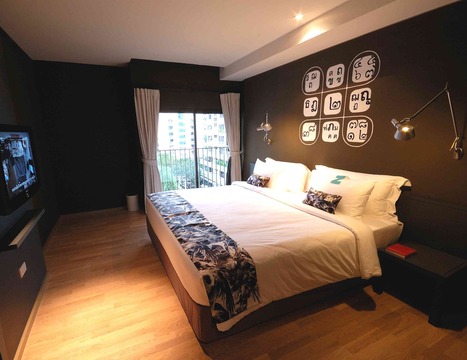 apartments-Camera-da-letto-Tenface-Suite---Tenface-B-Bangkok-965-1--up-29122010-114645